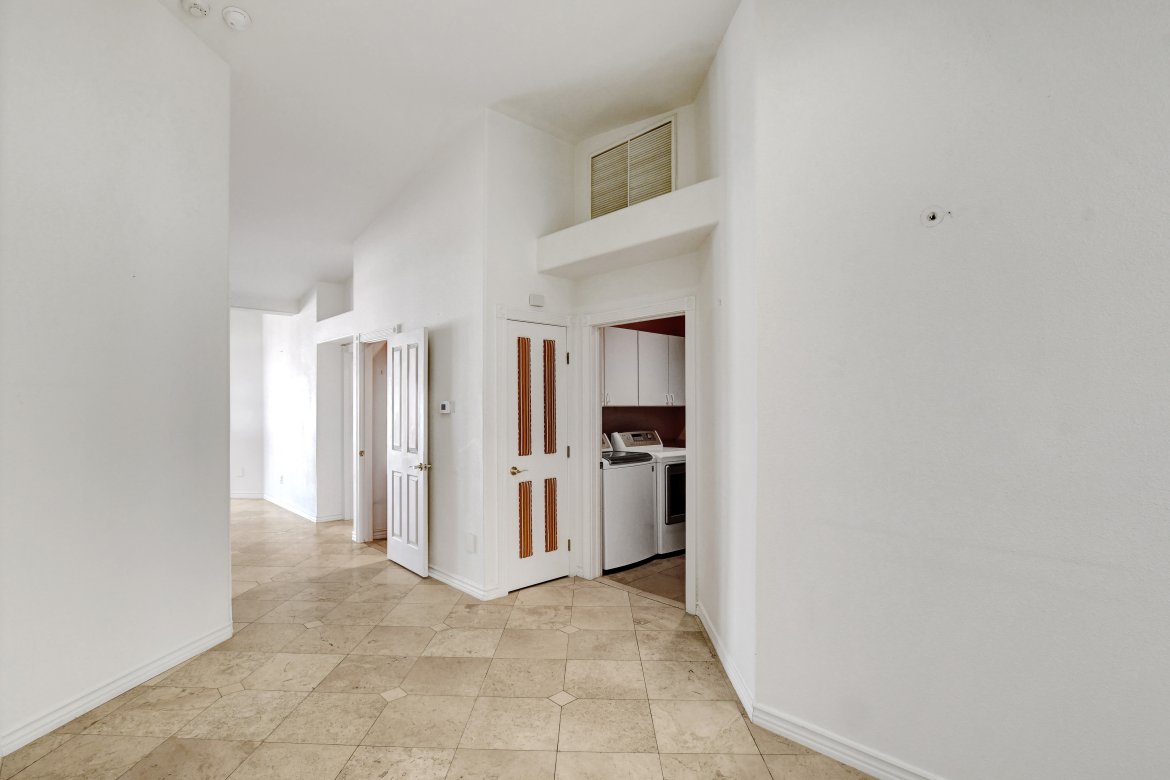 308 Venice Lane