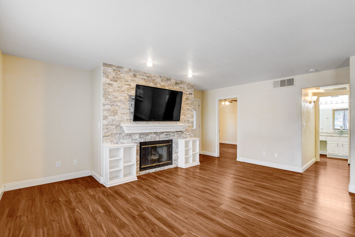701 Capri Drive, 3B