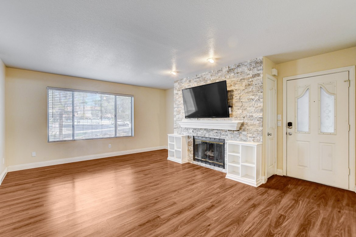 701 Capri Drive, 3B