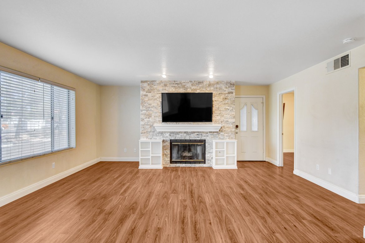 701 Capri Drive, 3B
